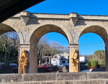 LAMALOU-LES-BAINS - « PARCOURS DANS LA FORÊT»
