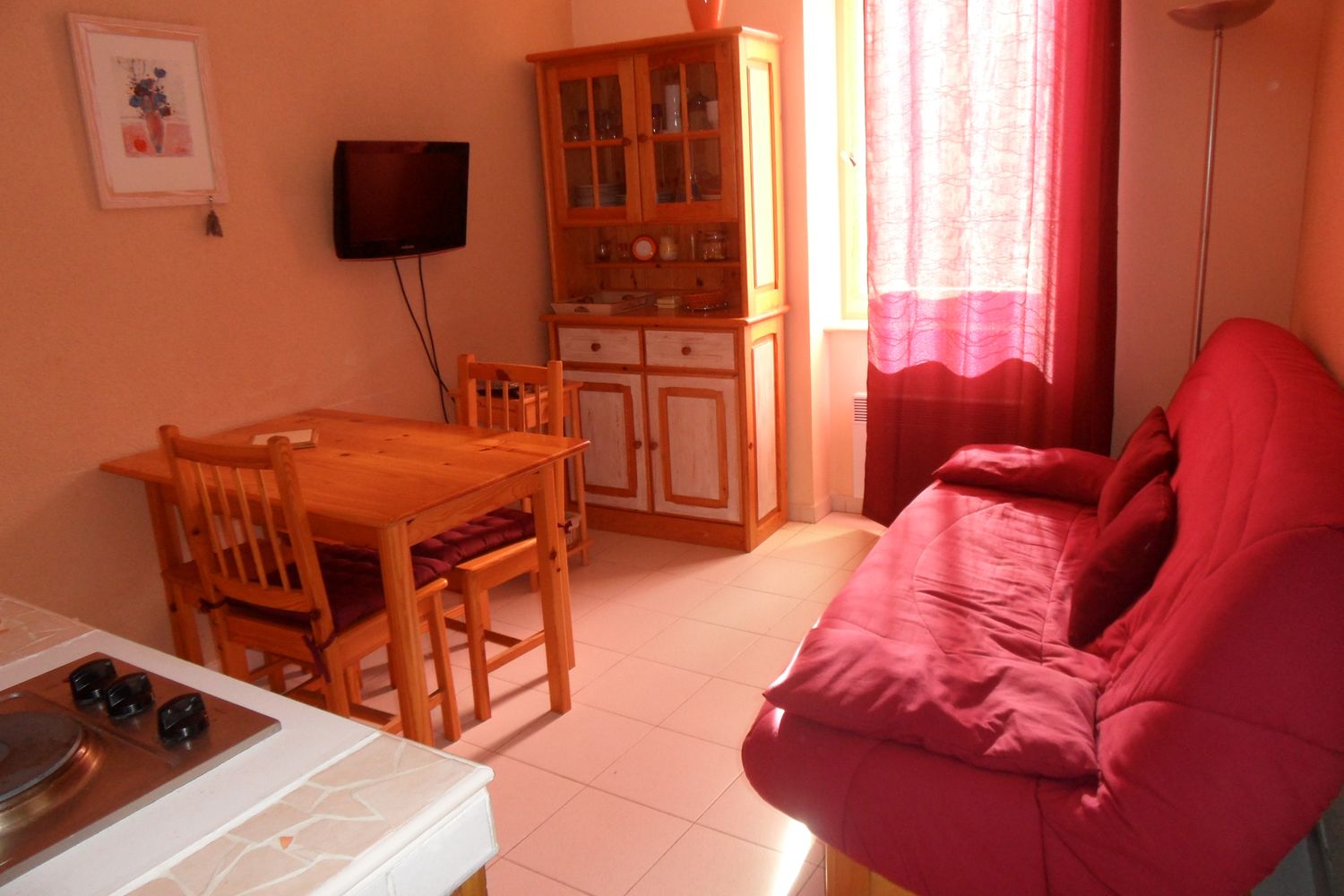 gite-F2-de-25m2---sejour ©Crébassa Monique