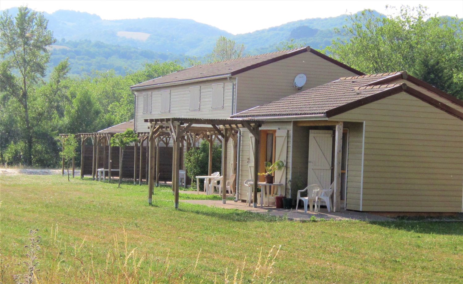 PHOTO TERRASSE - ©Mairie de Ceilhes