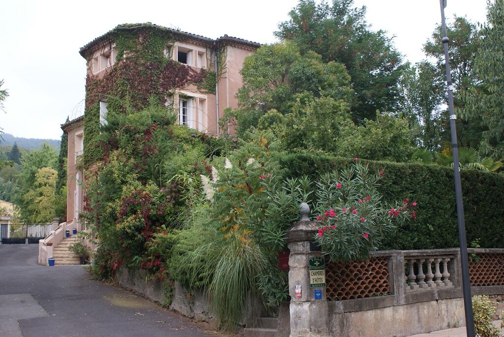 VALENZA-page-8 ©Valenza