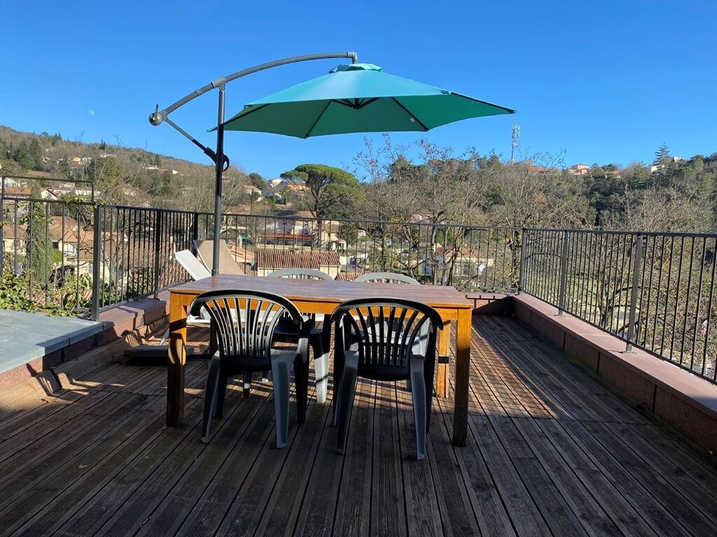 PHOTO DE COUV  ©COLL