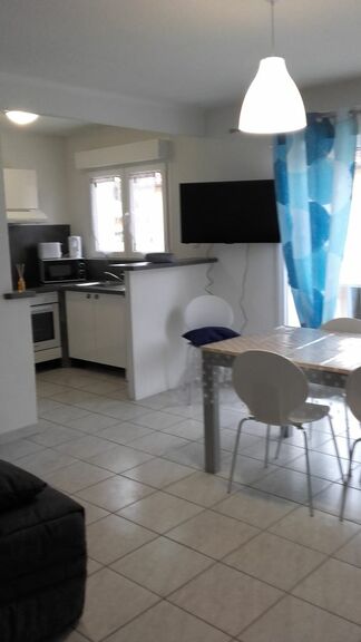 La-Ruche-Melipone-N-3--BLEU ©©la_ruche_melipone