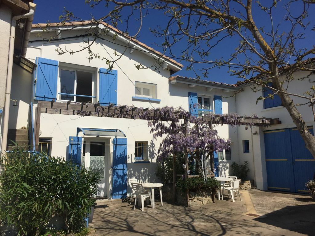 71096E30-4CFF-4EFA-AB9A-6782E9023096 ©©courtin