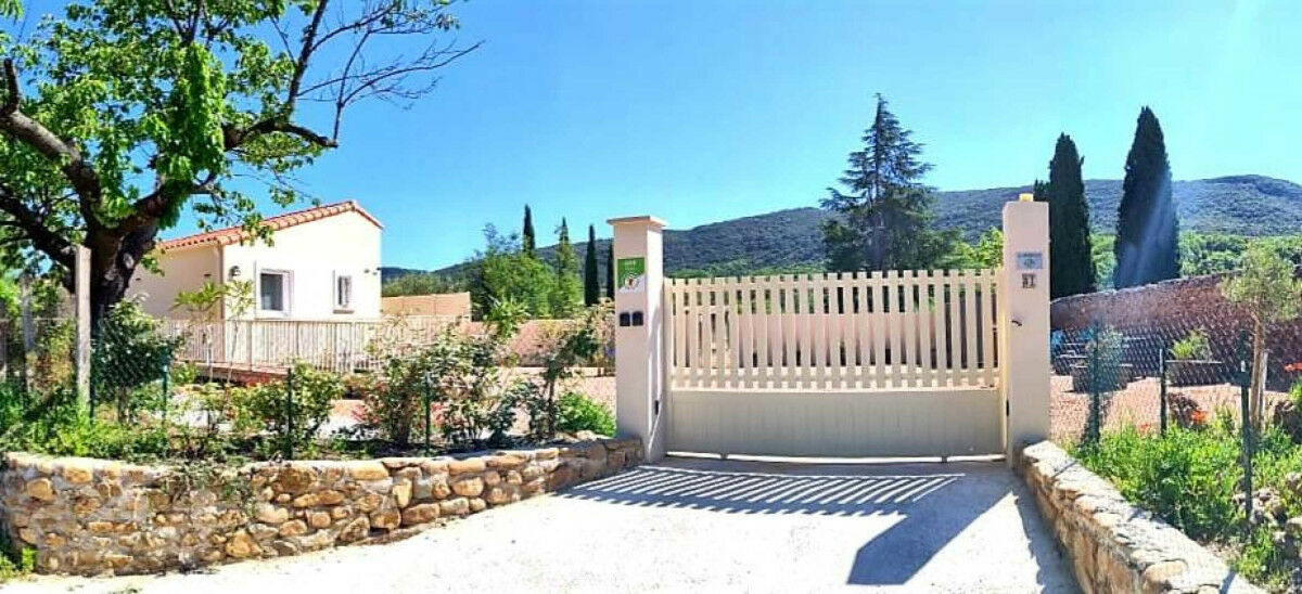 34G31208 - G.Bobola - Cigale_1 ©©Relai Gîtes de France Hérault