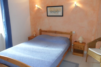 gite-de-25m2-chambre ©Crébassa Monbique