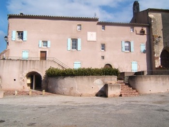 bousquet ext ©Mairie_Bousquet_Orb