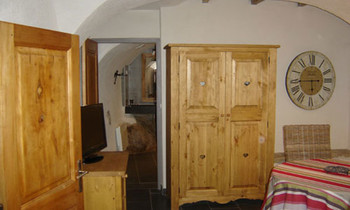 HLOLAR0340007828 ©ADT34