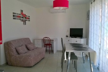 maintenant canapé avec accoudoirs ©cabane