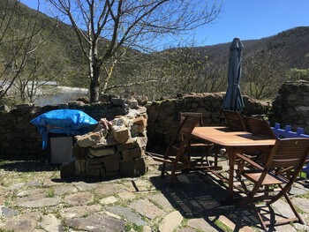 coin-jardin-vue-montagne ©©cortassa