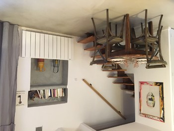 Escalier-interieur-d-acces-a-la-chambre-et-S ©catherine arniac-bayard