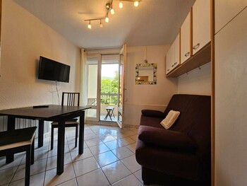 595344036 app 104 (002) ©harmand