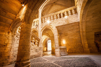 Pézenas ©Copyright:Aspheries.com