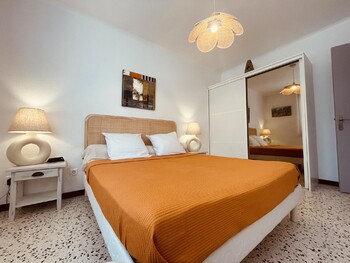 CHAMBRE 1 LIT QUEEN SIZE ©BRESILLEY