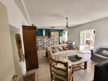 658284d1-3812-4cad-80ea-9751329d173f ©©chabardes