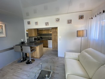 APPART N°1 SALON CUISINE ©Mme LAMBERTOD