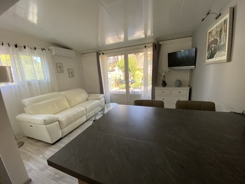 APPART 1 SALON ©ME LAMBERTOD