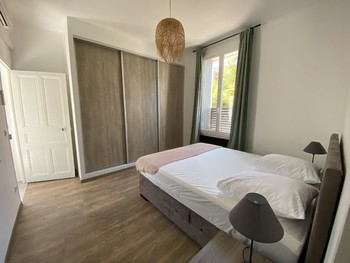 APPART N°2 CHAMBRE ©MME LAMBERTOD