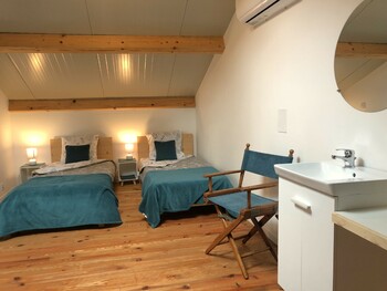 11. IMG_4595 expo shad use ©WINSTANLEY