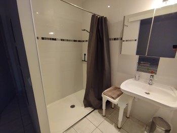 F2 Bitoulet ©Salle d'eau