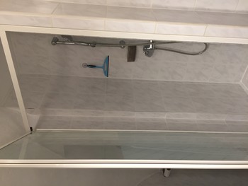 douche  ©2019-Yves Balard-www.avene.net