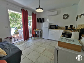 34G31209 - G.Bobola - Fourmi_7 ©©Relai Gîtes de France Hérault