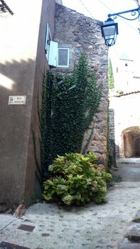 RUE-DU-CHATEAU-2 ©©fabre-noury