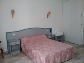 PINCHON-chambre-meublee-103 ©©pinchon