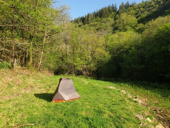 Tente au bout du vallon ©Auberge de Lascours