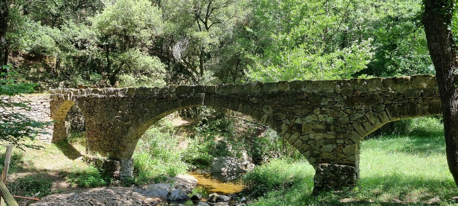 AQUEDUC DE LA JASSE DU PONT DE FER ©PAGES Hugues
