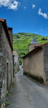 RUELLE DU HAMEAU DE SERVIES ©PAGES Hugues