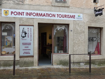 Maison-Cevenole-devanture ©Maison Cévenole des ATP