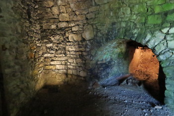 Foyer d'un four ancien ©Les Amis du Four à Chaux La Tour sur Orb 
