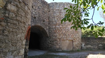 Bêtiment des fours, façade principale ©Les Amis du Four à Chaux La Tour sur Orb 