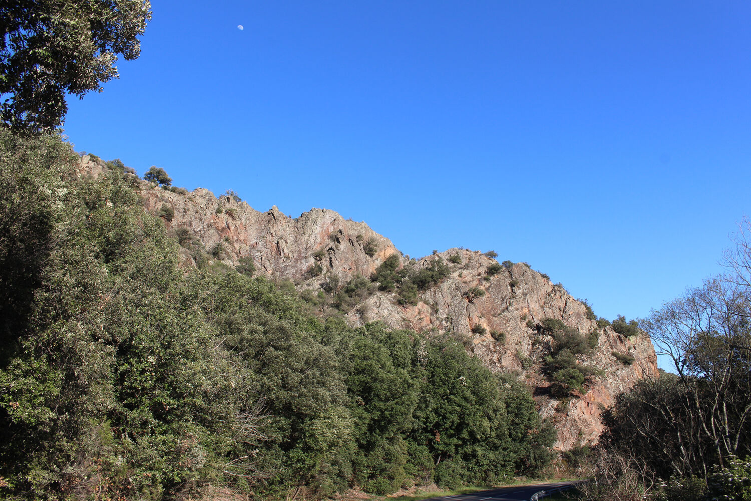 Granit du Mendic Serieys © S. Durandkeller - Herault Tourisme 3 © © S. Durandkeller - Herault Tourisme 3