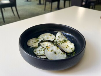 Carpaccio de radis noir ©Hôtel des Thermes