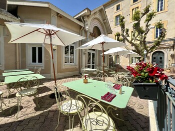 Terrasse restaurant ©Hôtel des thermes